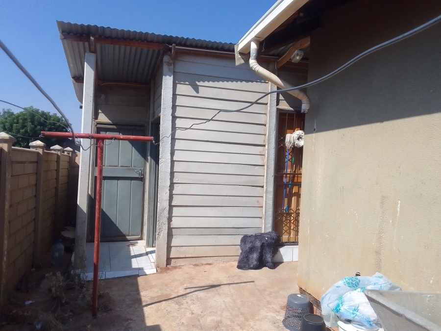 2 Bedroom Property for Sale in Tlhabane West North West